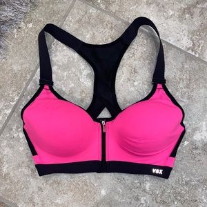 Victoria’s Secret VSX bra. Size 32C. EUC